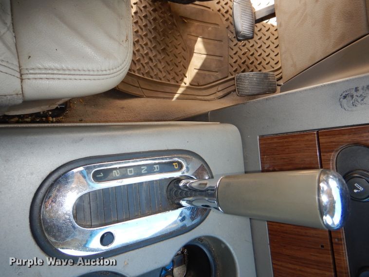 image for item DI2671 2004 Ford F150 Lariat SuperCrew pickup truck