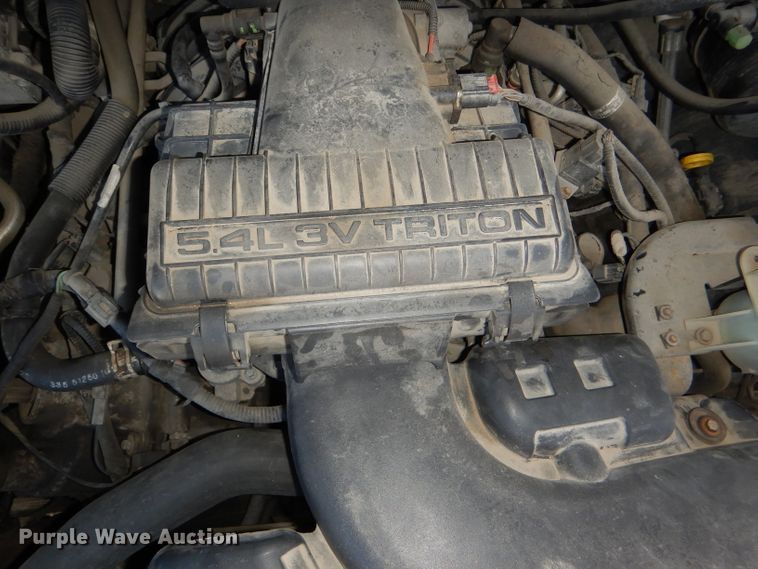 image for item DI2671 2004 Ford F150 Lariat SuperCrew pickup truck