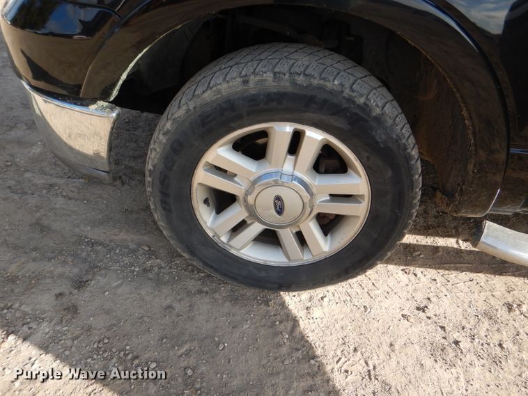 image for item DI2671 2004 Ford F150 Lariat SuperCrew pickup truck