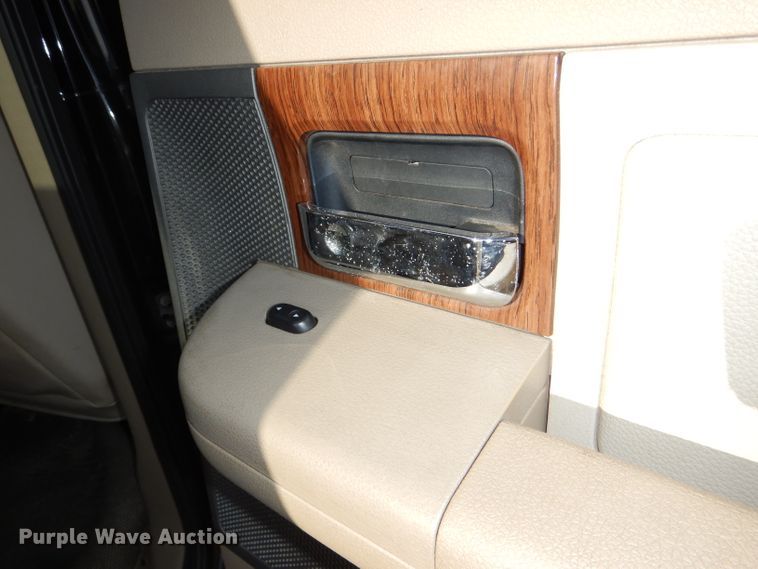 image for item DI2671 2004 Ford F150 Lariat SuperCrew pickup truck