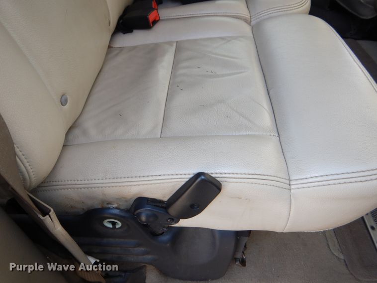 image for item DI2671 2004 Ford F150 Lariat SuperCrew pickup truck