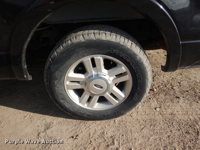 image for item DI2671 2004 Ford F150 Lariat SuperCrew pickup truck