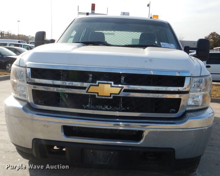 image for item DI2685 2012 Chevrolet Silverado 3500HD Ext. Cab utility bed pickup truck