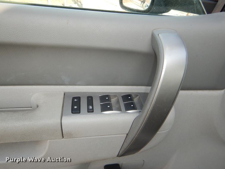 image for item DI2685 2012 Chevrolet Silverado 3500HD Ext. Cab utility bed pickup truck