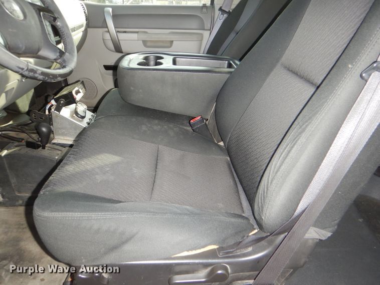 image for item DI2685 2012 Chevrolet Silverado 3500HD Ext. Cab utility bed pickup truck