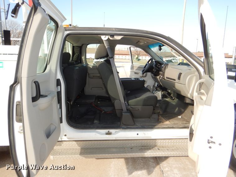 image for item DI2685 2012 Chevrolet Silverado 3500HD Ext. Cab utility bed pickup truck