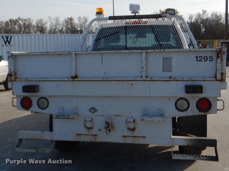 image for item DI2687 2007 Chevrolet Silverado 3500HD flatbed pickup truck