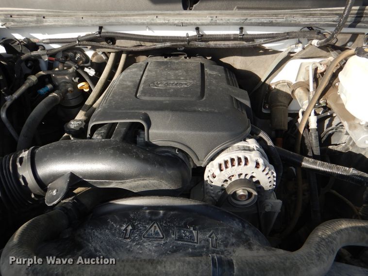 image for item DI2687 2007 Chevrolet Silverado 3500HD flatbed pickup truck