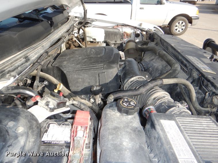 image for item DI2687 2007 Chevrolet Silverado 3500HD flatbed pickup truck