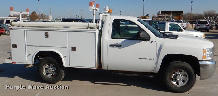 image for item DI2692 2008 Chevrolet Silverado 3500HD utility bed pickup truck