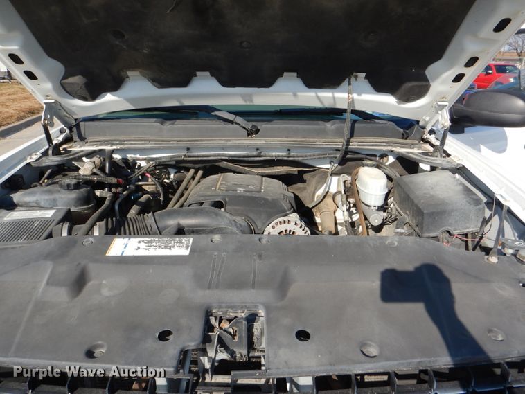 image for item DI2692 2008 Chevrolet Silverado 3500HD utility bed pickup truck