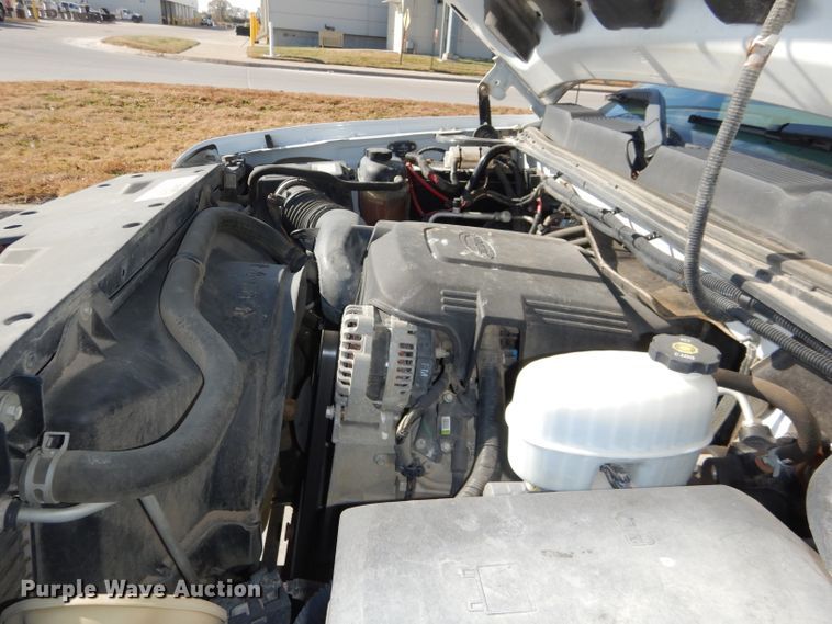 image for item DI2692 2008 Chevrolet Silverado 3500HD utility bed pickup truck