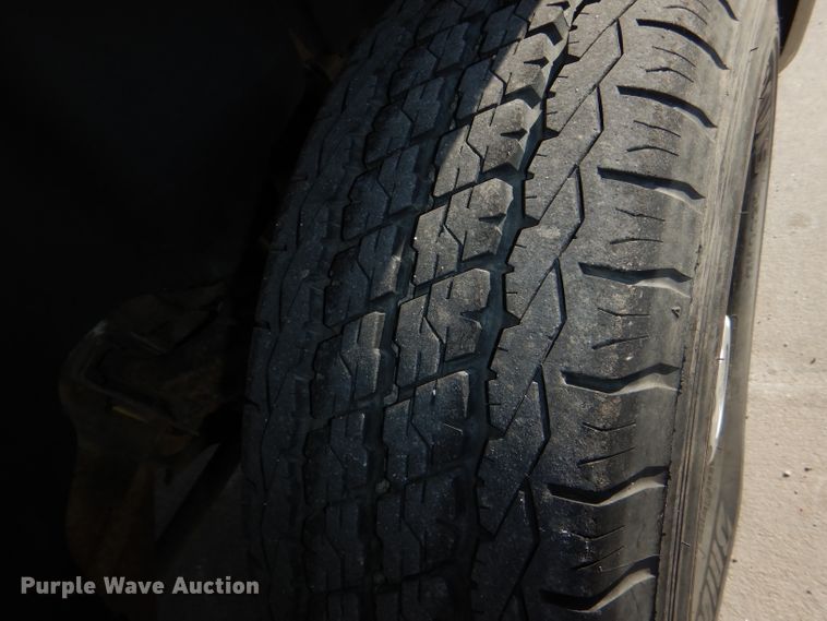 image for item DI2692 2008 Chevrolet Silverado 3500HD utility bed pickup truck