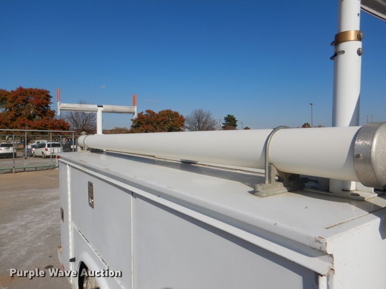 image for item DI2692 2008 Chevrolet Silverado 3500HD utility bed pickup truck