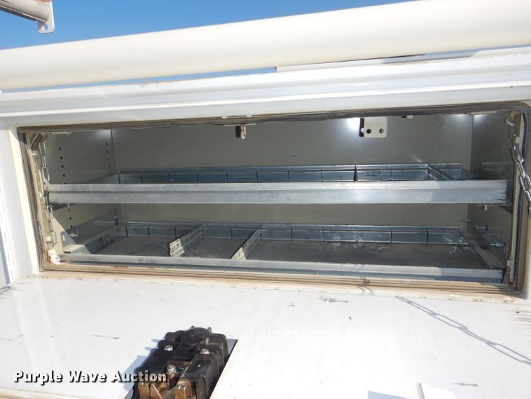 image for item DI2692 2008 Chevrolet Silverado 3500HD utility bed pickup truck