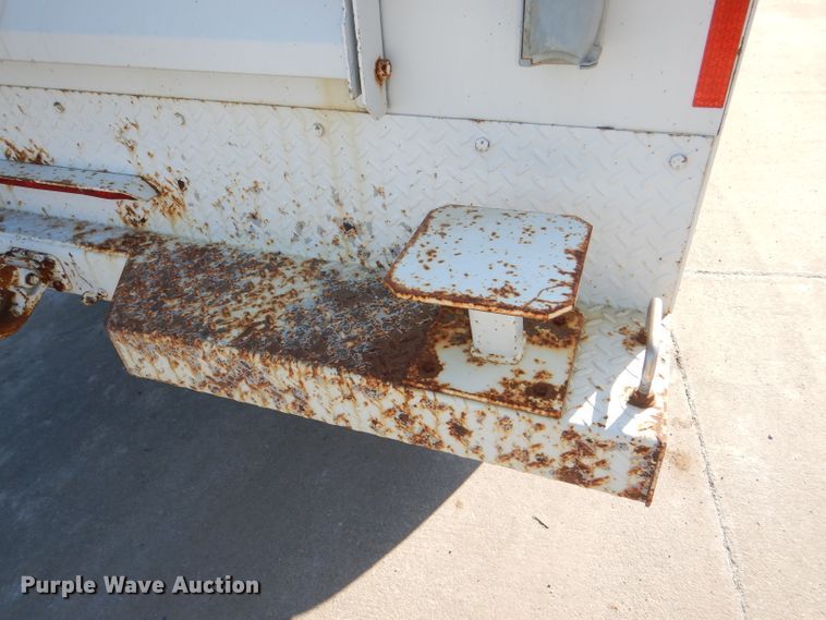 image for item DI2692 2008 Chevrolet Silverado 3500HD utility bed pickup truck