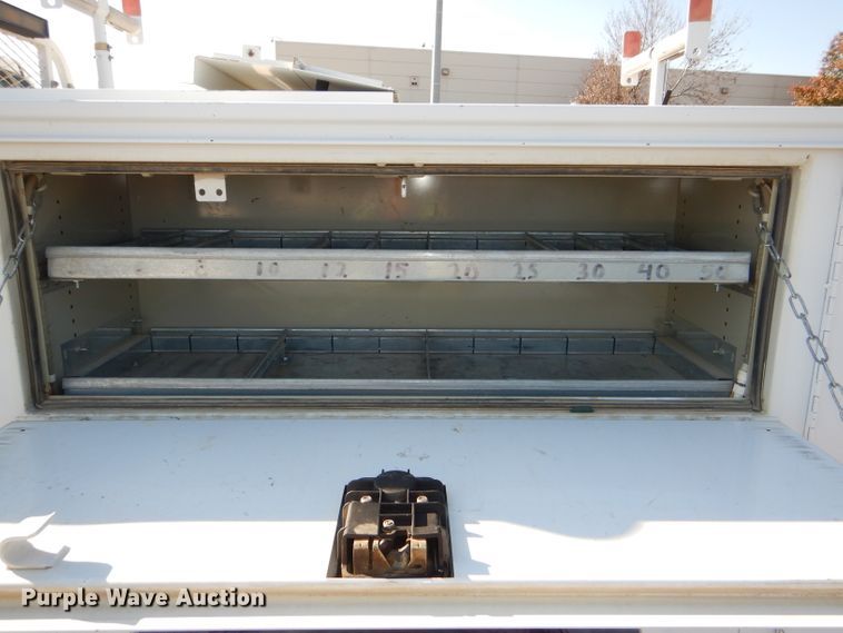 image for item DI2692 2008 Chevrolet Silverado 3500HD utility bed pickup truck