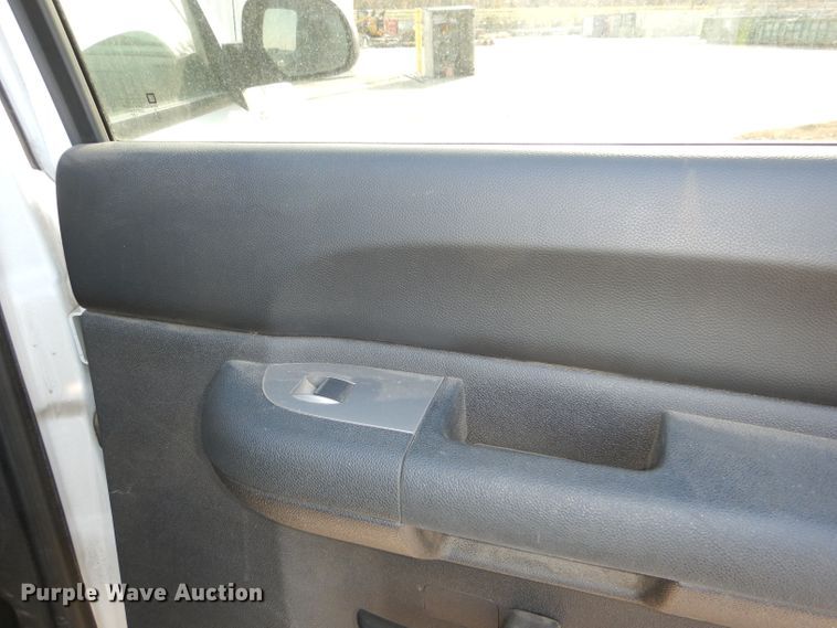 image for item DI2693 2012 Chevrolet Silverado 1500 Hybrid Crew Cab pickup truck