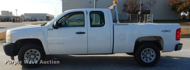 image for item DI2695 2008 Chevrolet Silverado 1500 Ext. Cab pickup truck