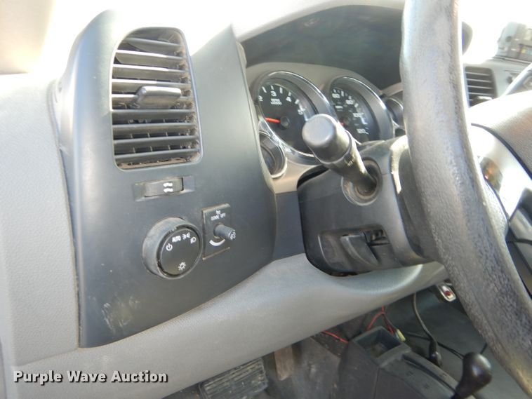 image for item DI2699 2008 Chevrolet Silverado 2500HD Ext. Cab pickup truck