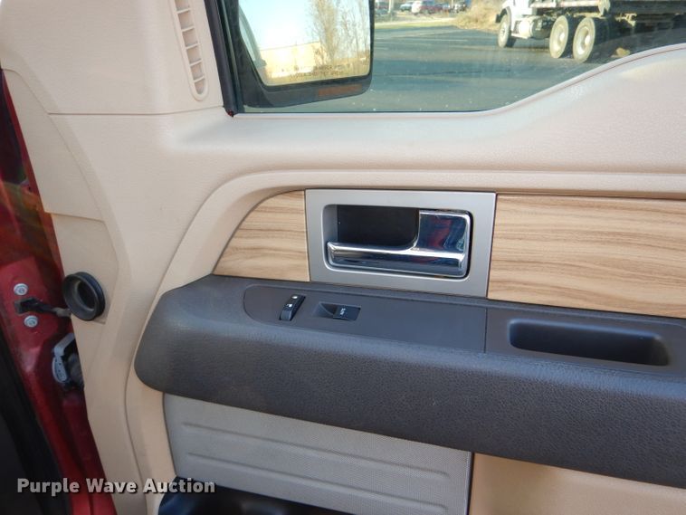 image for item DI2720 2011 Ford F150 Lariat SuperCrew pickup truck