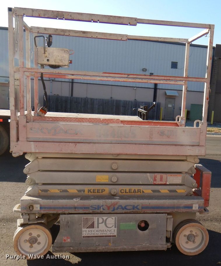 image for item DY9364 Skyjack SJIII 3219 scissor lift