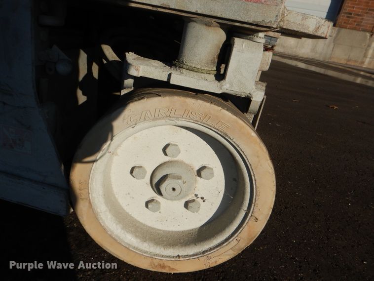 image for item DY9364 Skyjack SJIII 3219 scissor lift