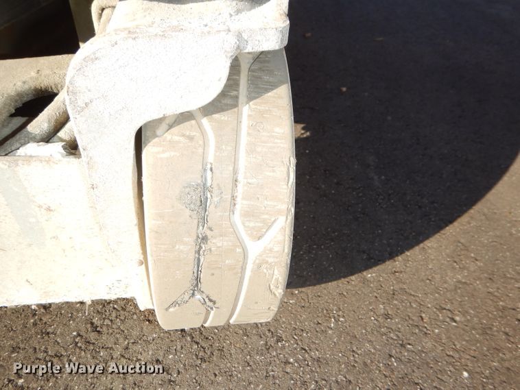 image for item DY9364 Skyjack SJIII 3219 scissor lift