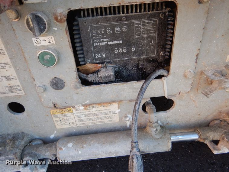 image for item DY9364 Skyjack SJIII 3219 scissor lift