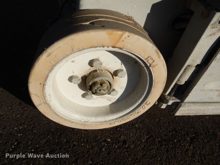 image for item DY9364 Skyjack SJIII 3219 scissor lift