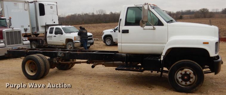 image for item EC9098 1995 Chevrolet Kodiak truck cab and chassis