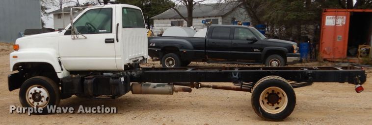 image for item EC9098 1995 Chevrolet Kodiak truck cab and chassis