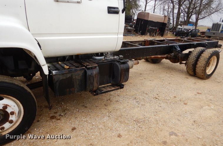 image for item EC9098 1995 Chevrolet Kodiak truck cab and chassis