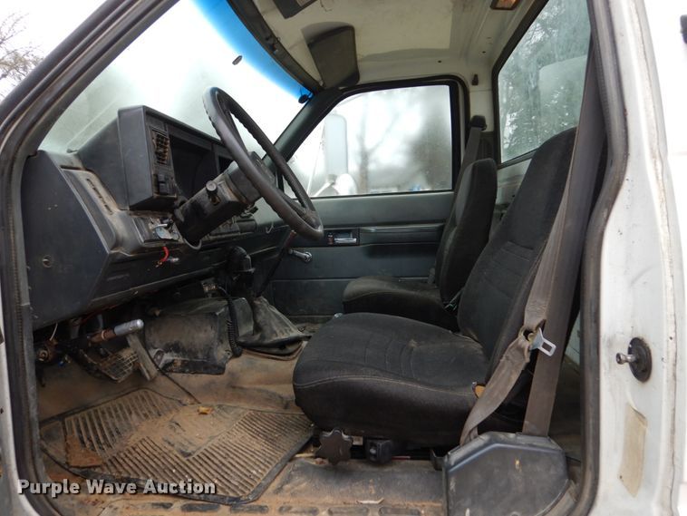 image for item EC9098 1995 Chevrolet Kodiak truck cab and chassis