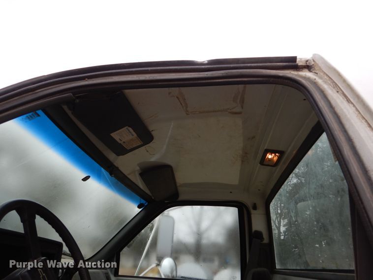 image for item EC9098 1995 Chevrolet Kodiak truck cab and chassis