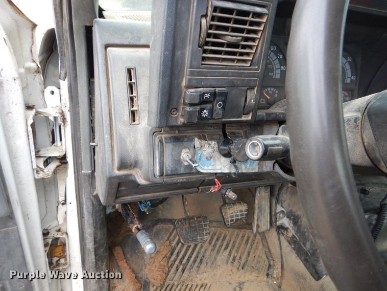 image for item EC9098 1995 Chevrolet Kodiak truck cab and chassis