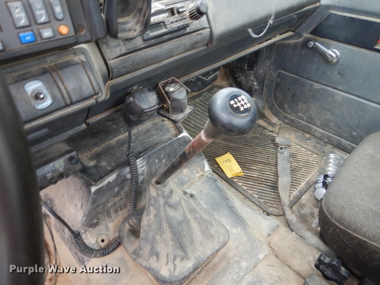 image for item EC9098 1995 Chevrolet Kodiak truck cab and chassis