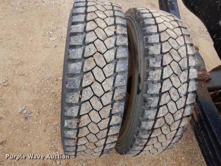 image for item EC9098 1995 Chevrolet Kodiak truck cab and chassis