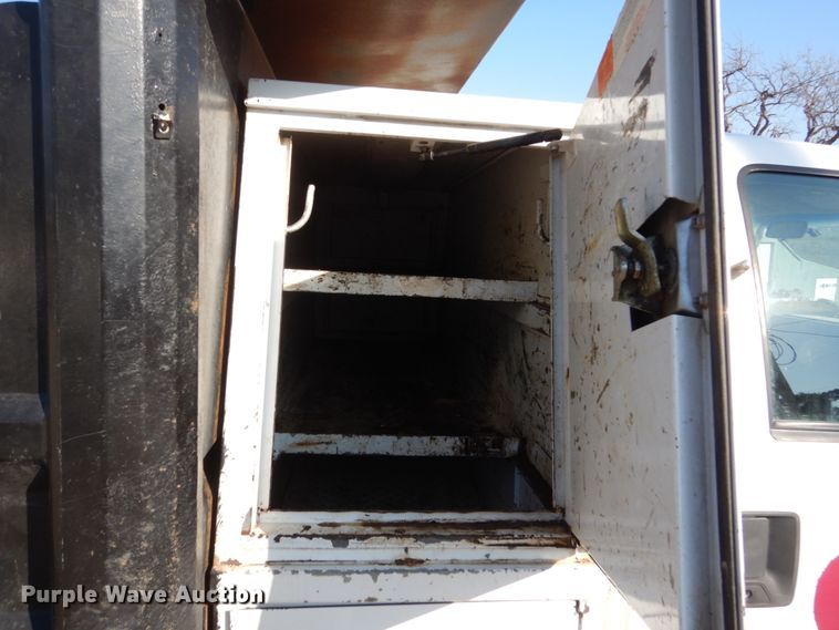 image for item EC9133 2008 Ford F550 Super Duty dump truck