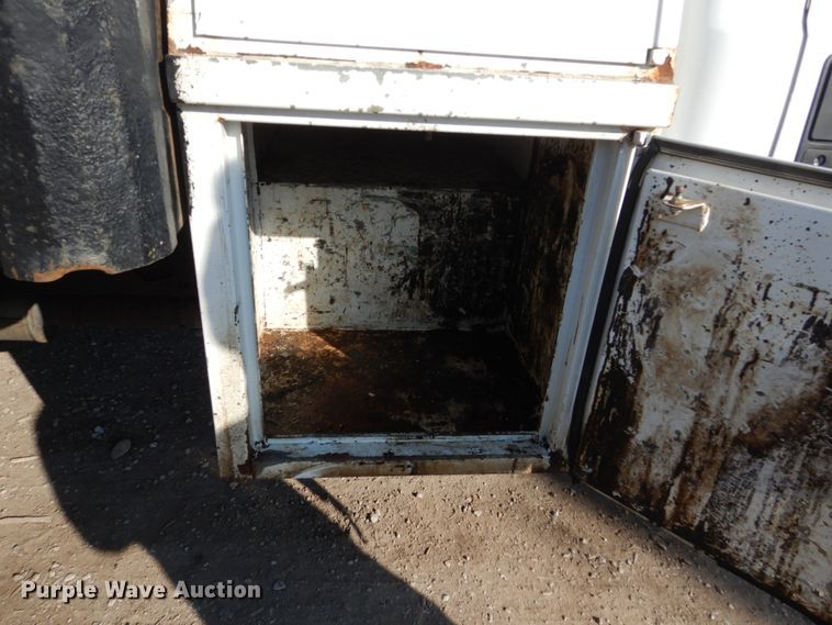 image for item EC9133 2008 Ford F550 Super Duty dump truck