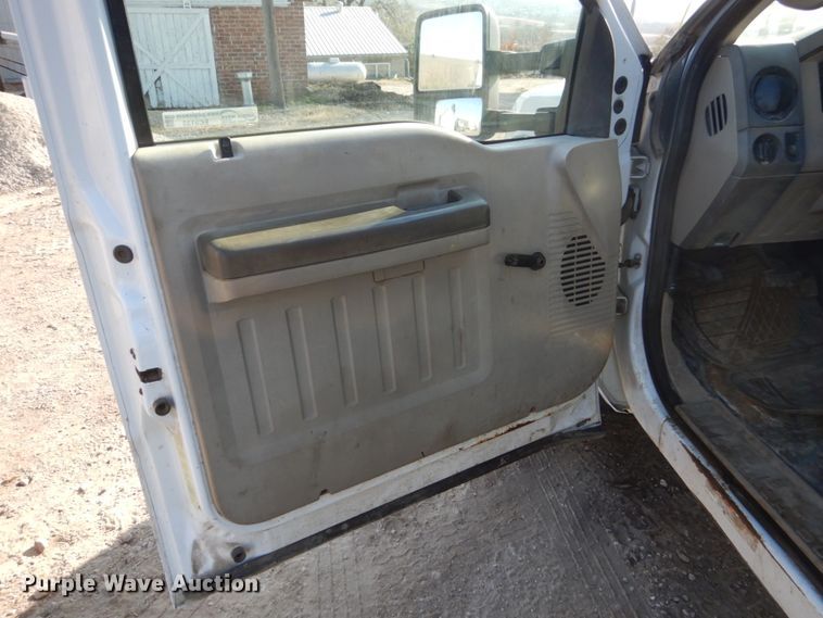 image for item EC9133 2008 Ford F550 Super Duty dump truck