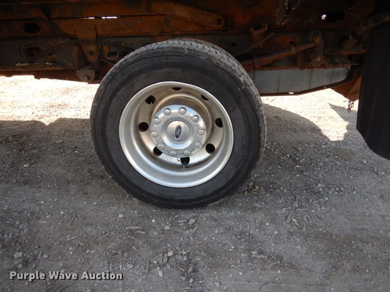 image for item EC9133 2008 Ford F550 Super Duty dump truck