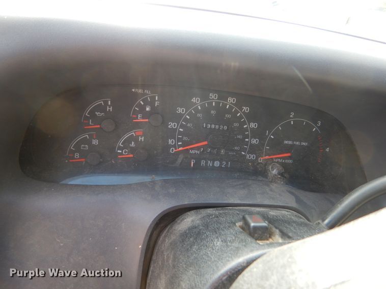 image for item EC9134 2001 Ford F250 Super Duty SuperCab flatbed  pickup truck