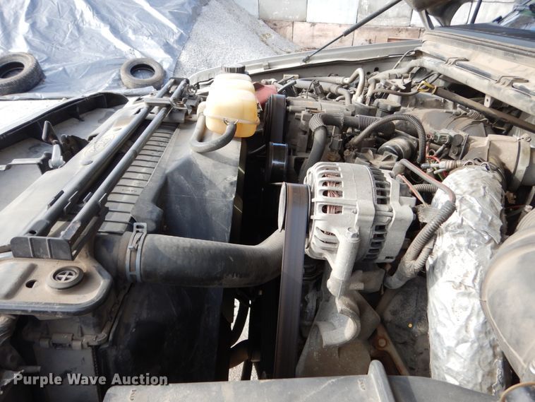 image for item EC9134 2001 Ford F250 Super Duty SuperCab flatbed  pickup truck