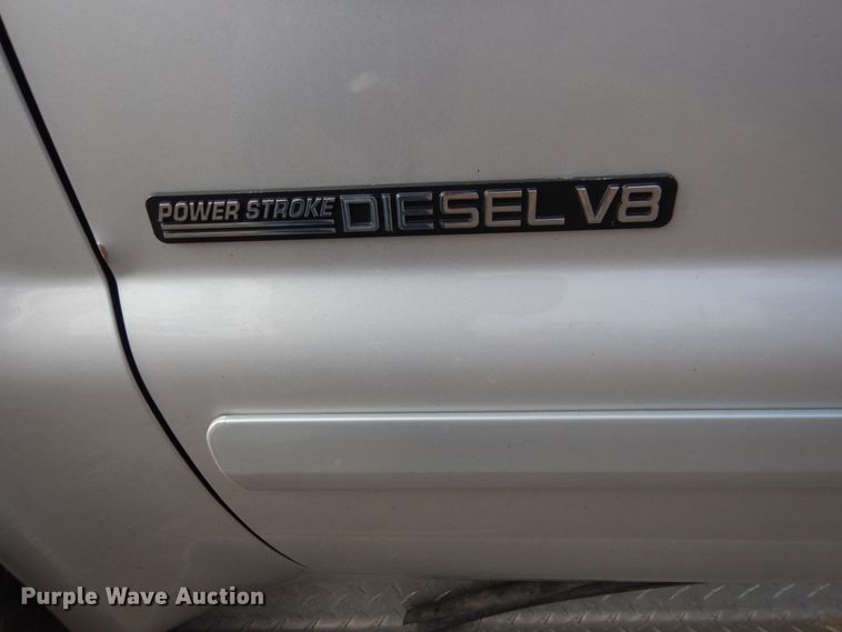 image for item EC9134 2001 Ford F250 Super Duty SuperCab flatbed  pickup truck