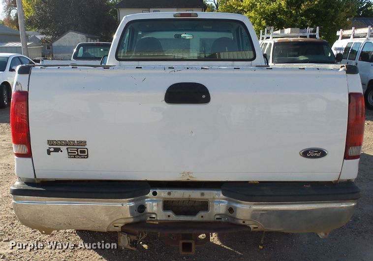 image for item EF9563 2001 Ford F250 Super Duty pickup truck