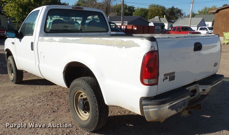 image for item EF9563 2001 Ford F250 Super Duty pickup truck