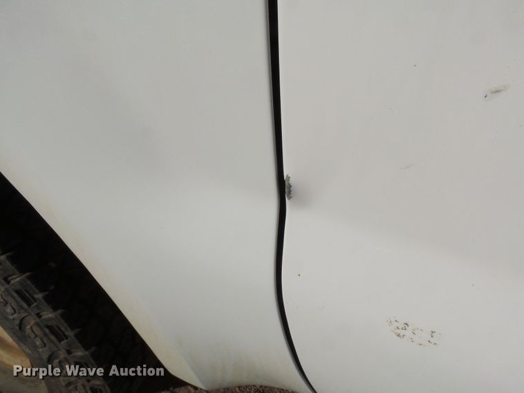 image for item EF9563 2001 Ford F250 Super Duty pickup truck