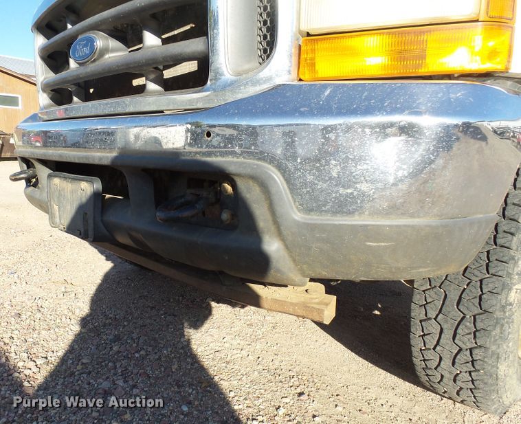 image for item EF9563 2001 Ford F250 Super Duty pickup truck