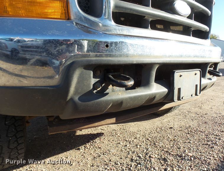 image for item EF9563 2001 Ford F250 Super Duty pickup truck